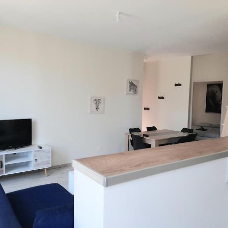 Apartamento Le Scandinave Joigny Exterior foto